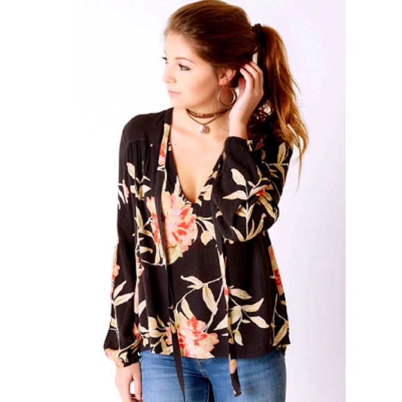 Billabong Tops - Billabong Birds on High Floral Boho Crinkle Top